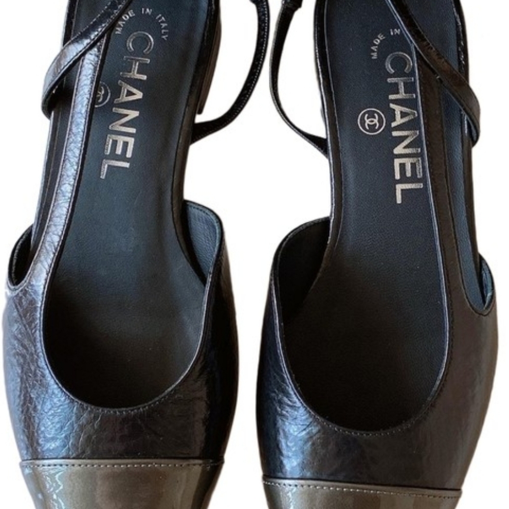Chanel Black with Patent Green Tip Slingback Flats